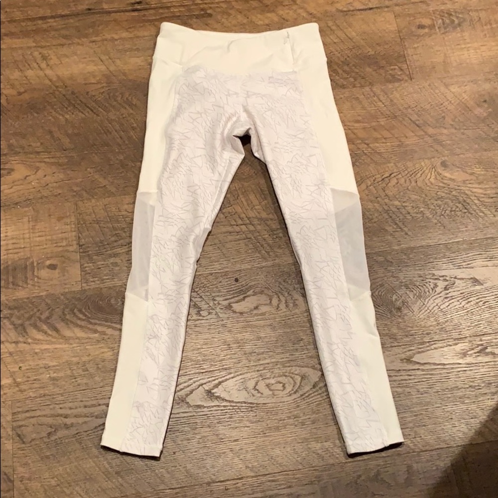 Calia by Carrie Underwood leggings